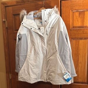 Columbia Women's Ski & Snow Jacket - White and Gray
